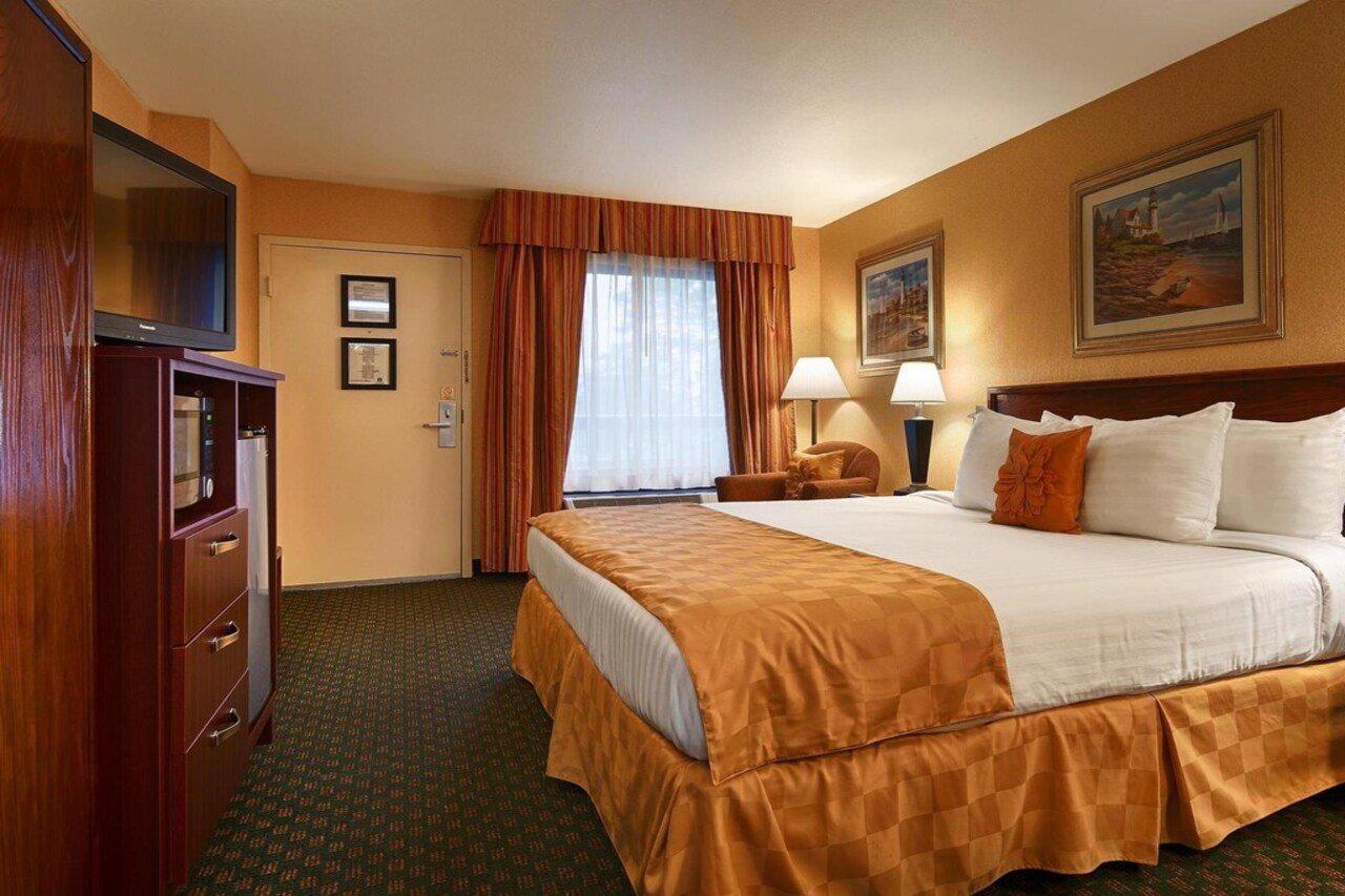 Best Western Salisbury Plaza Exterior photo