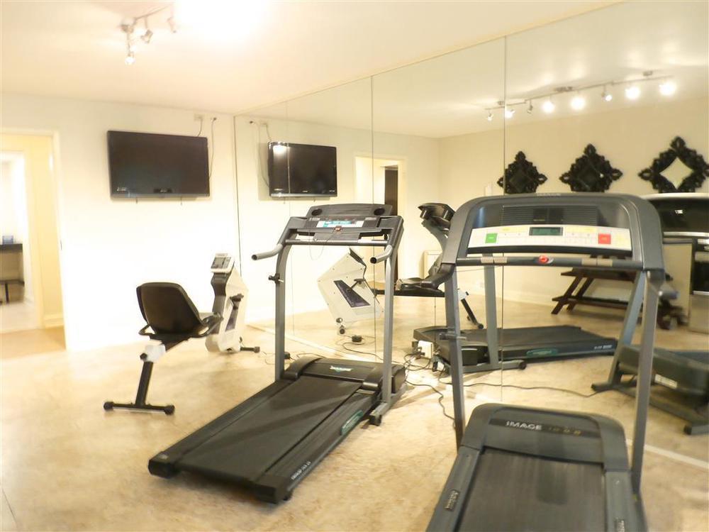 Best Western Salisbury Plaza Facilities photo