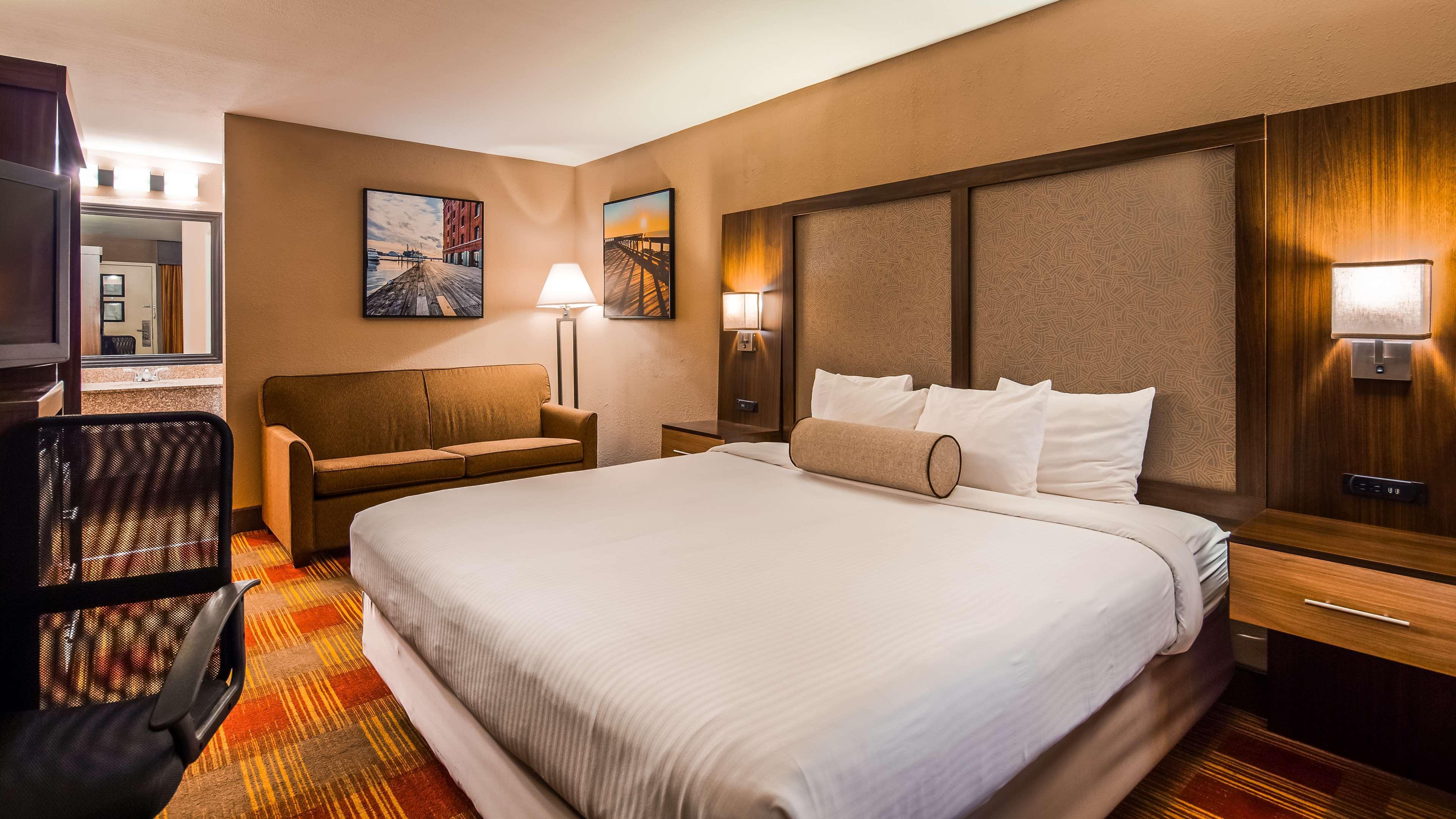 Best Western Salisbury Plaza Exterior photo