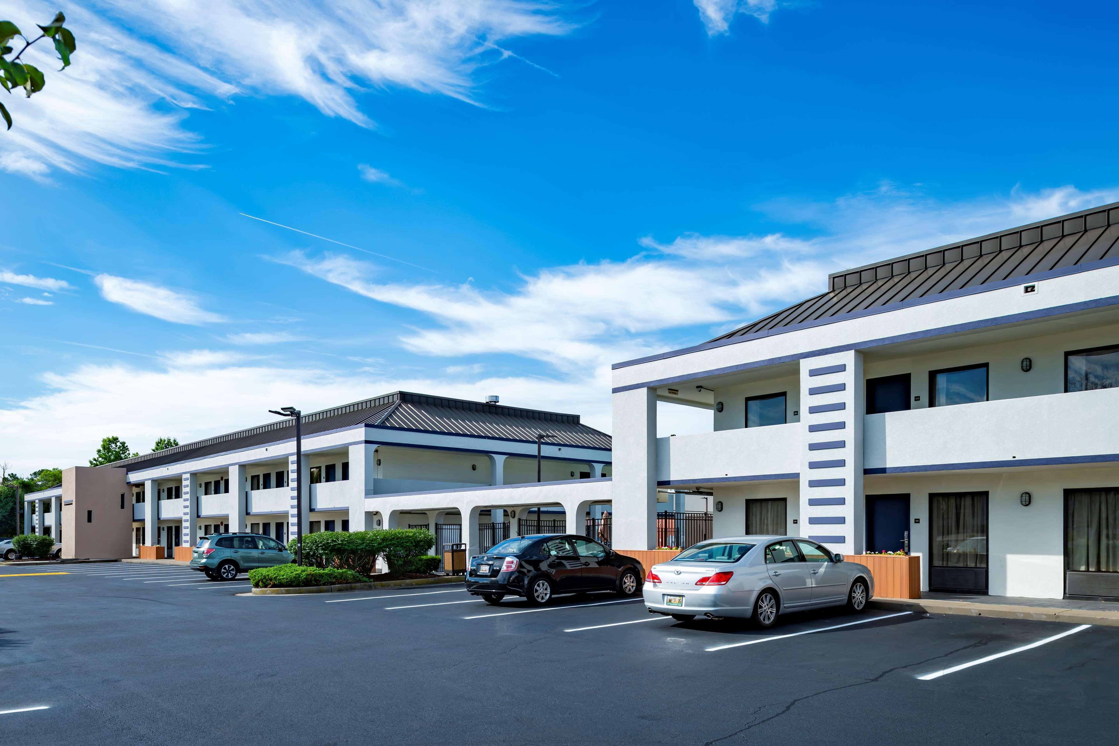 Best Western Salisbury Plaza Exterior photo