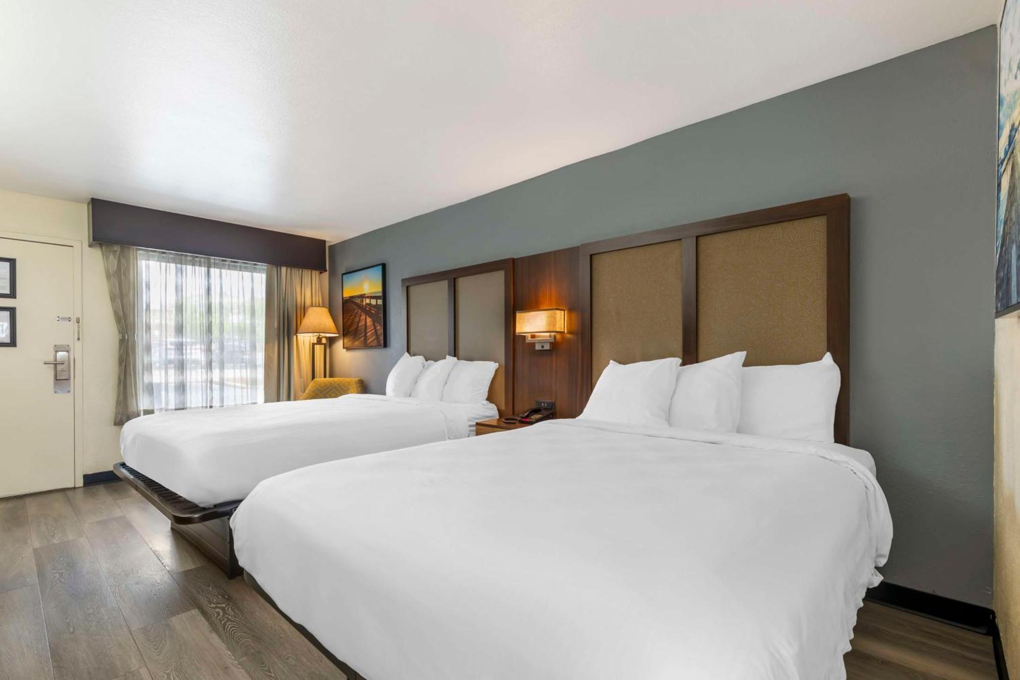 Best Western Salisbury Plaza Exterior photo